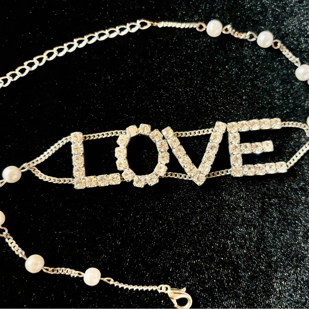 Choker “LOVE” Necklace